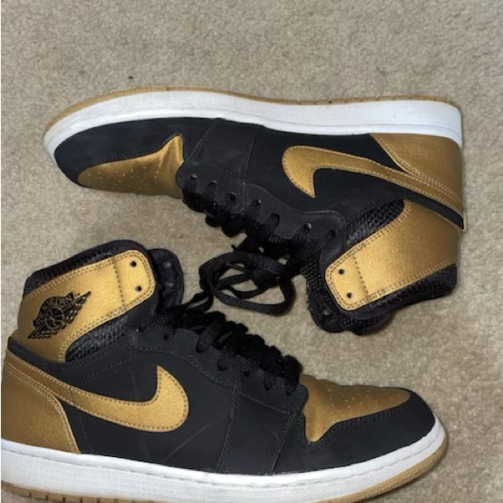Nike Air Jordan 1